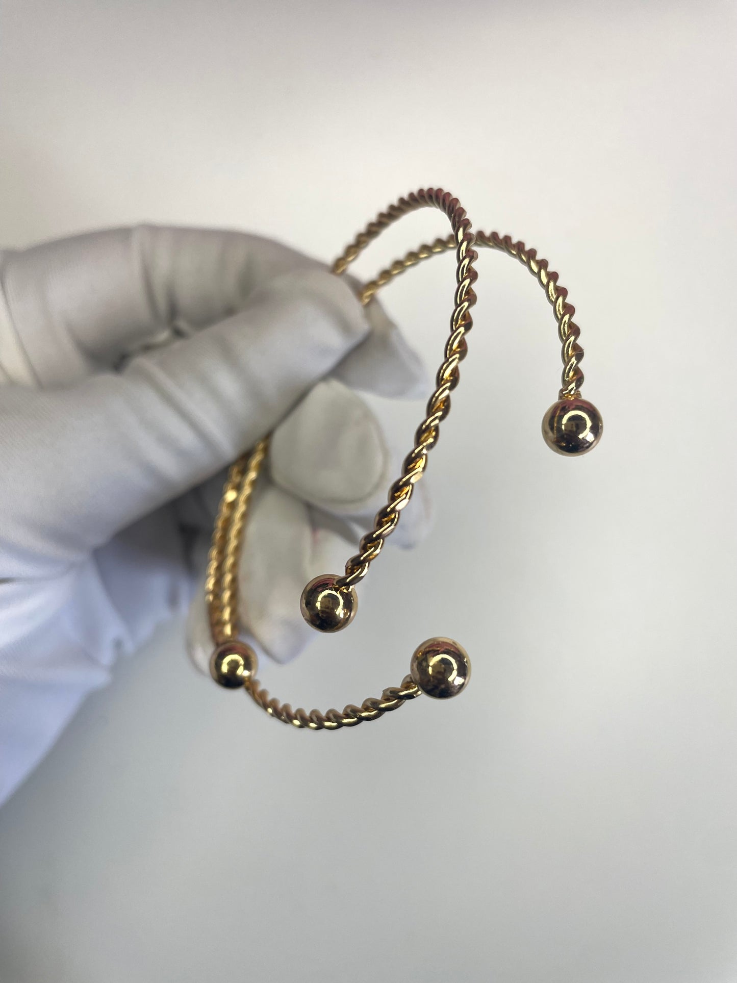Gold twisted rope bangle (1 piece)