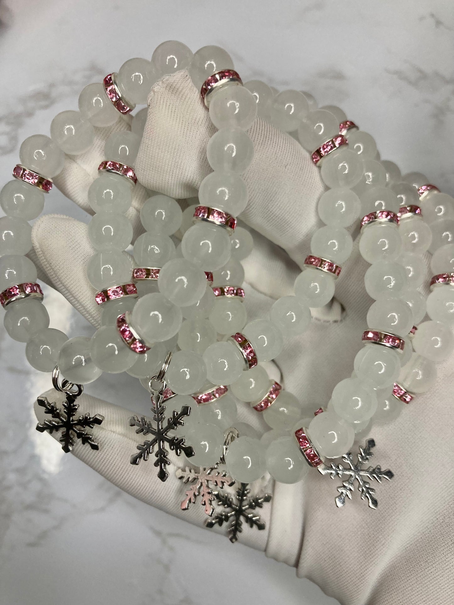 Pink falling snowflake ( 1 piece )