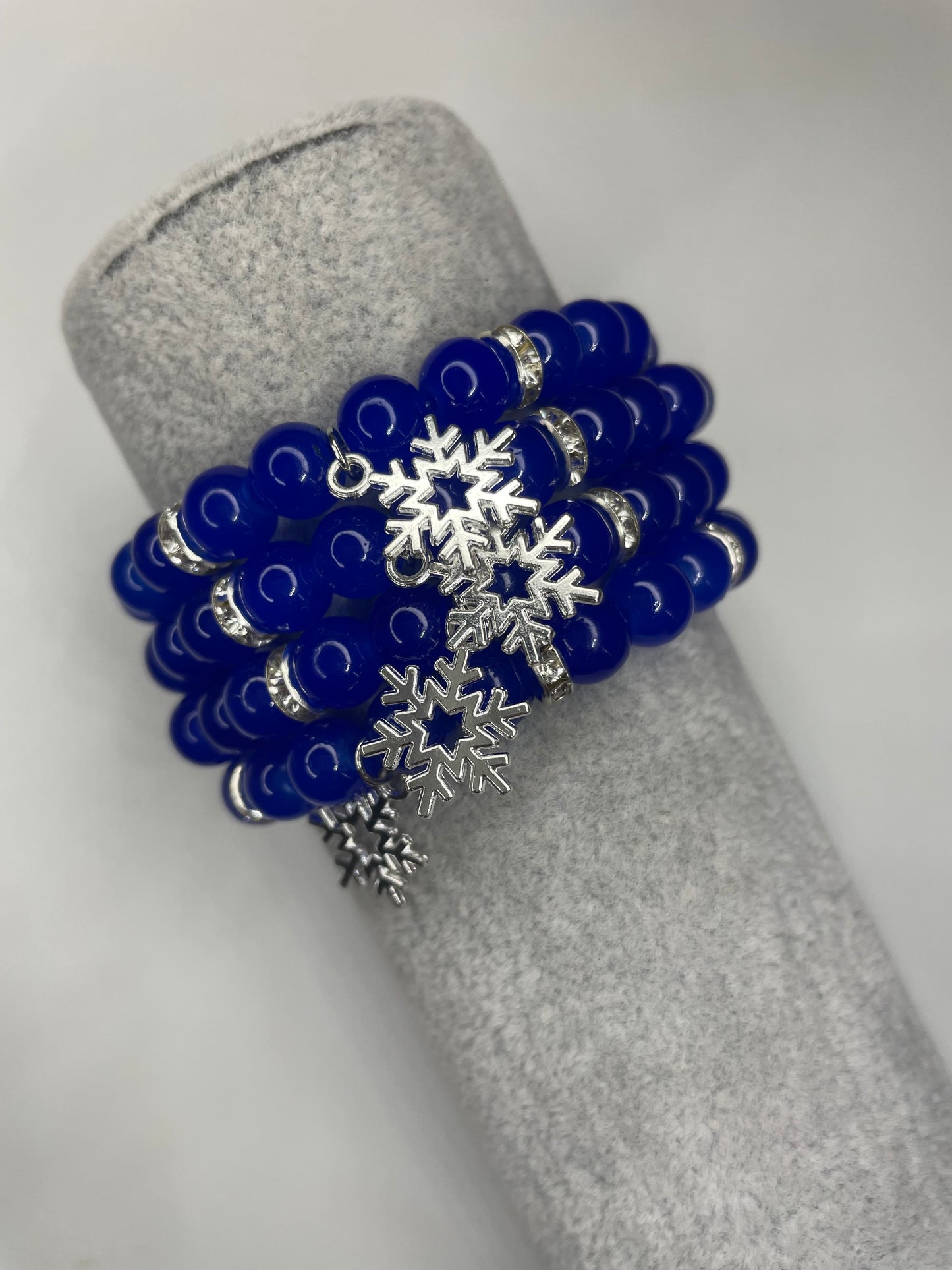 Blue falling snowflake (1 piece)