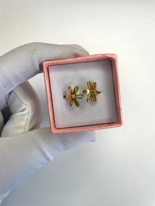 Gold flowers ring (Adjustable)