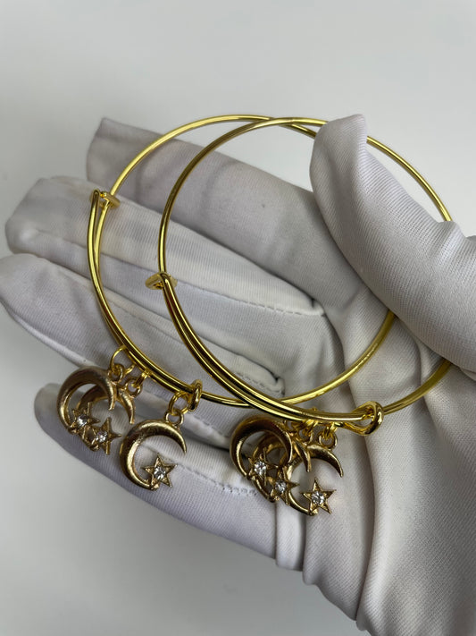 “To the moon & back” gold bangle (1 piece)