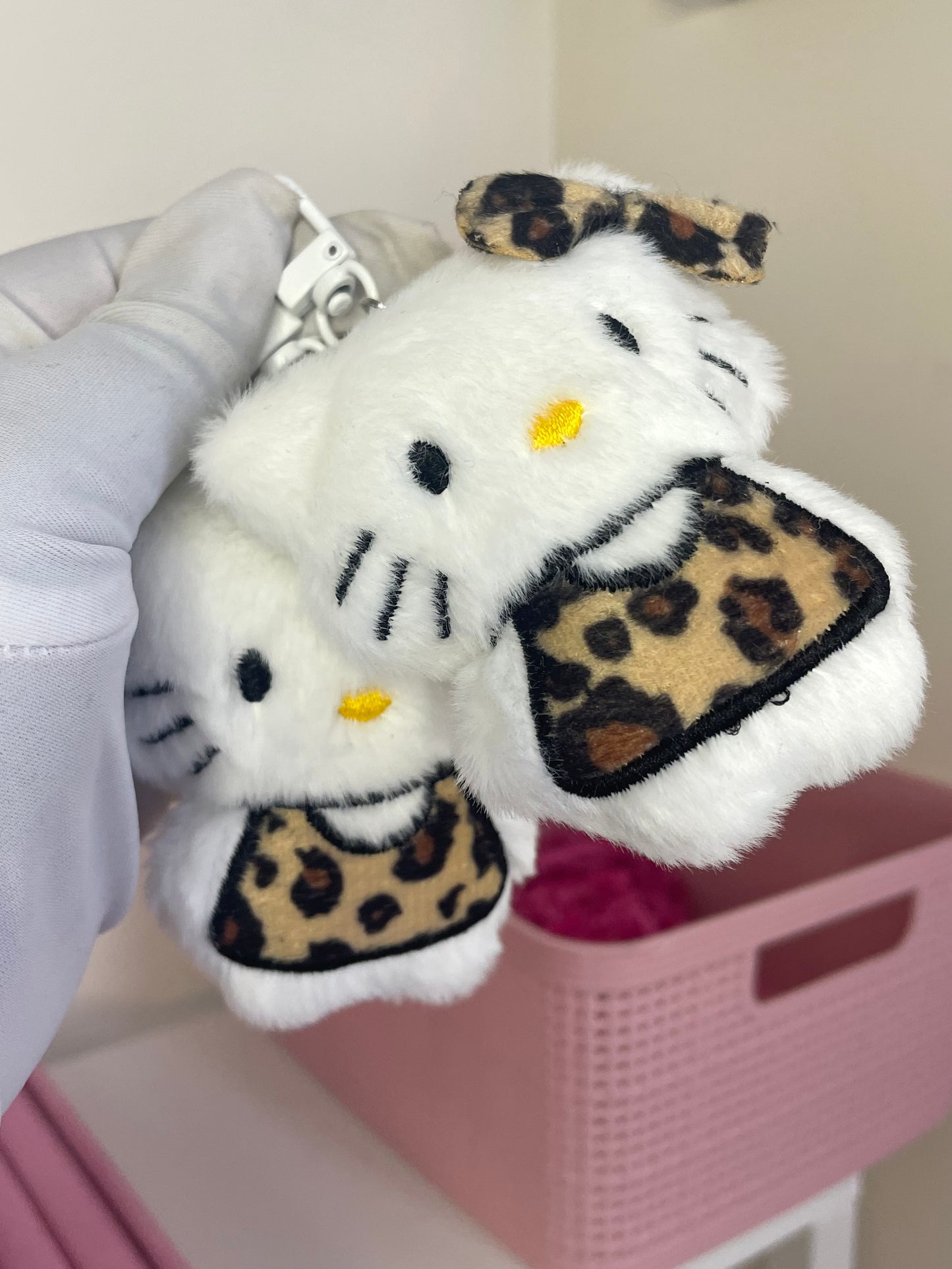 Cheetah print keychain (hook & 1 piece)