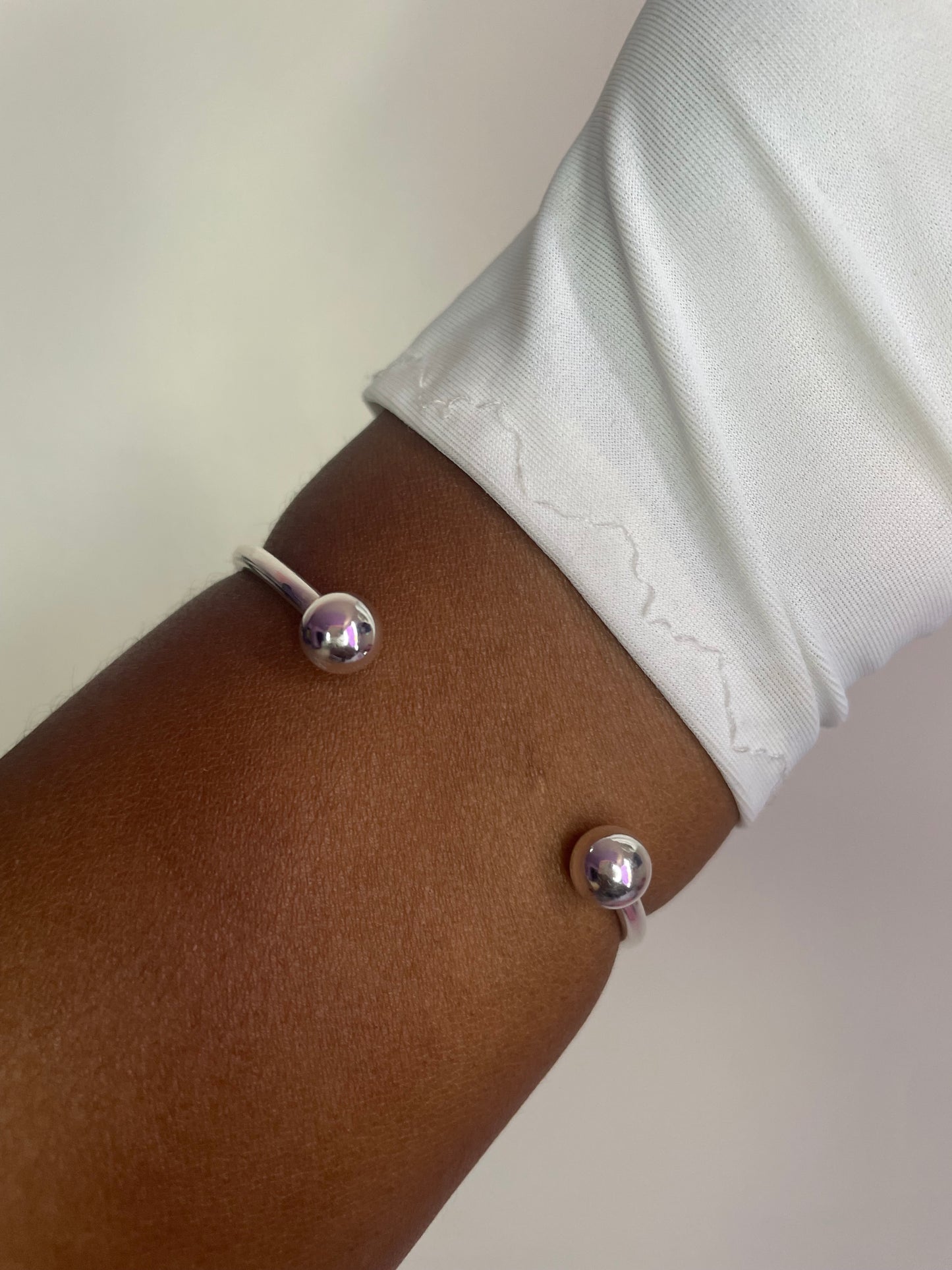 Adjustable ball end bangle ( 1 piece )